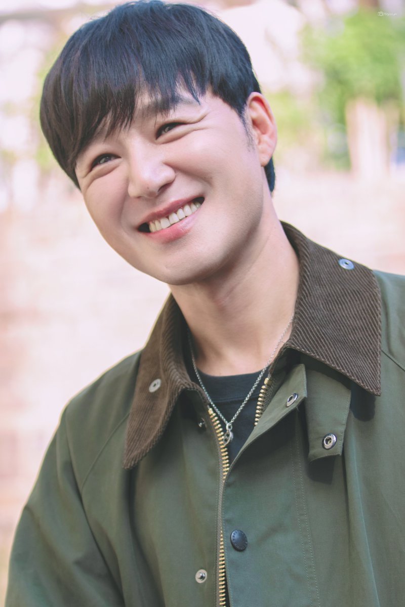 Mukyunee_pic's tweet photo. 260919 팬레터 경남(진주)
:: 퇴근길

김해진 #김종구 배우님

햇살의 한 조각 ✧(ˊᗜˋ)✧ https://t.co/kNuaXT1Pf7