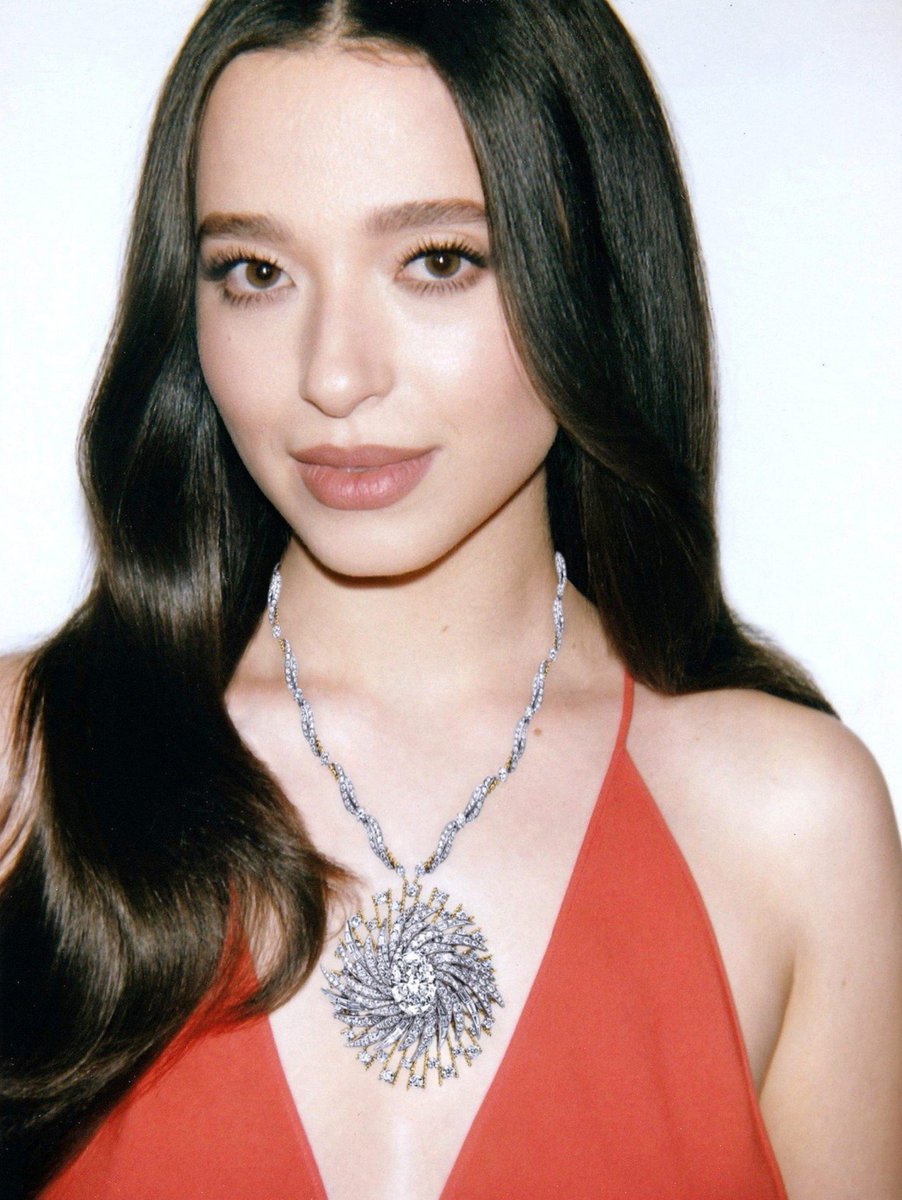mikeymupdate's tweet photo. Mikey Madison for Tiffany &amp; Co. ✨ https://t.co/2Ha3kBC2gb