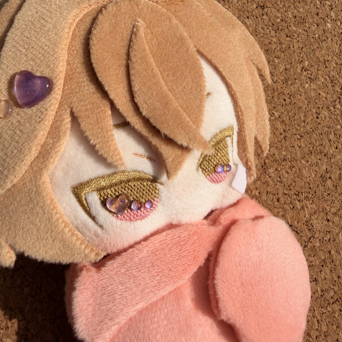 subzun4623's tweet photo. ぺたんこぬいちゃ〔2.5Dぬい〕の型紙 | 桜楽屋 https://t.co/WrVEwsJ6py

ゆりえ口とノーマルのお顔、２種類の2.5Dぬいが作れる型紙の販売を開始しました。
型紙と作り方に加え、別形状の型紙作成でのヒントなんかも記載しています。

ヘッドのみ作成して、推しの祭壇や持ち物を飾るアクセサリーにしても可愛いですよ(*´ω`*)
