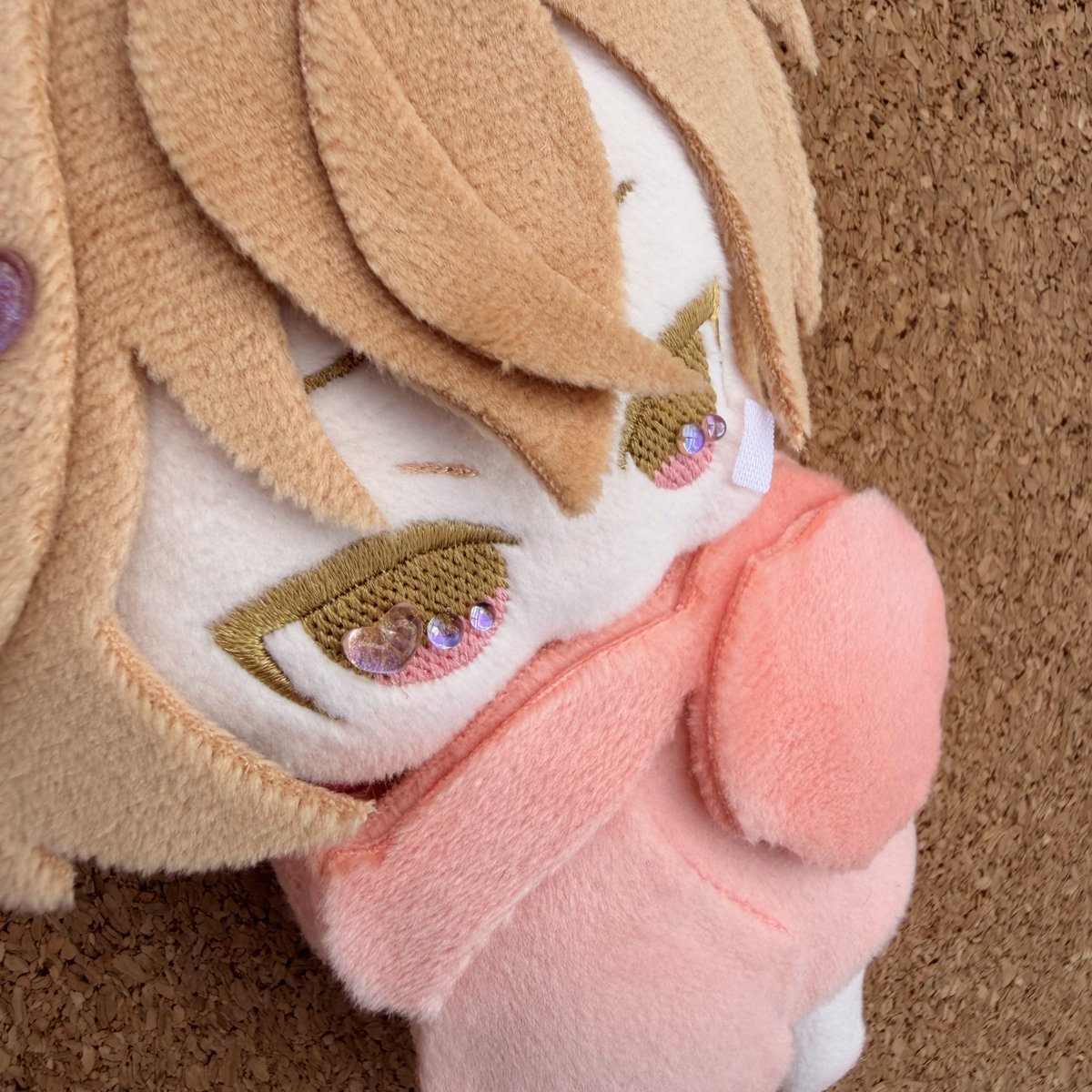 subzun4623's tweet photo. ぺたんこぬいちゃ〔2.5Dぬい〕の型紙 | 桜楽屋 https://t.co/WrVEwsJ6py

ゆりえ口とノーマルのお顔、２種類の2.5Dぬいが作れる型紙の販売を開始しました。
型紙と作り方に加え、別形状の型紙作成でのヒントなんかも記載しています。

ヘッドのみ作成して、推しの祭壇や持ち物を飾るアクセサリーにしても可愛いですよ(*´ω`*)