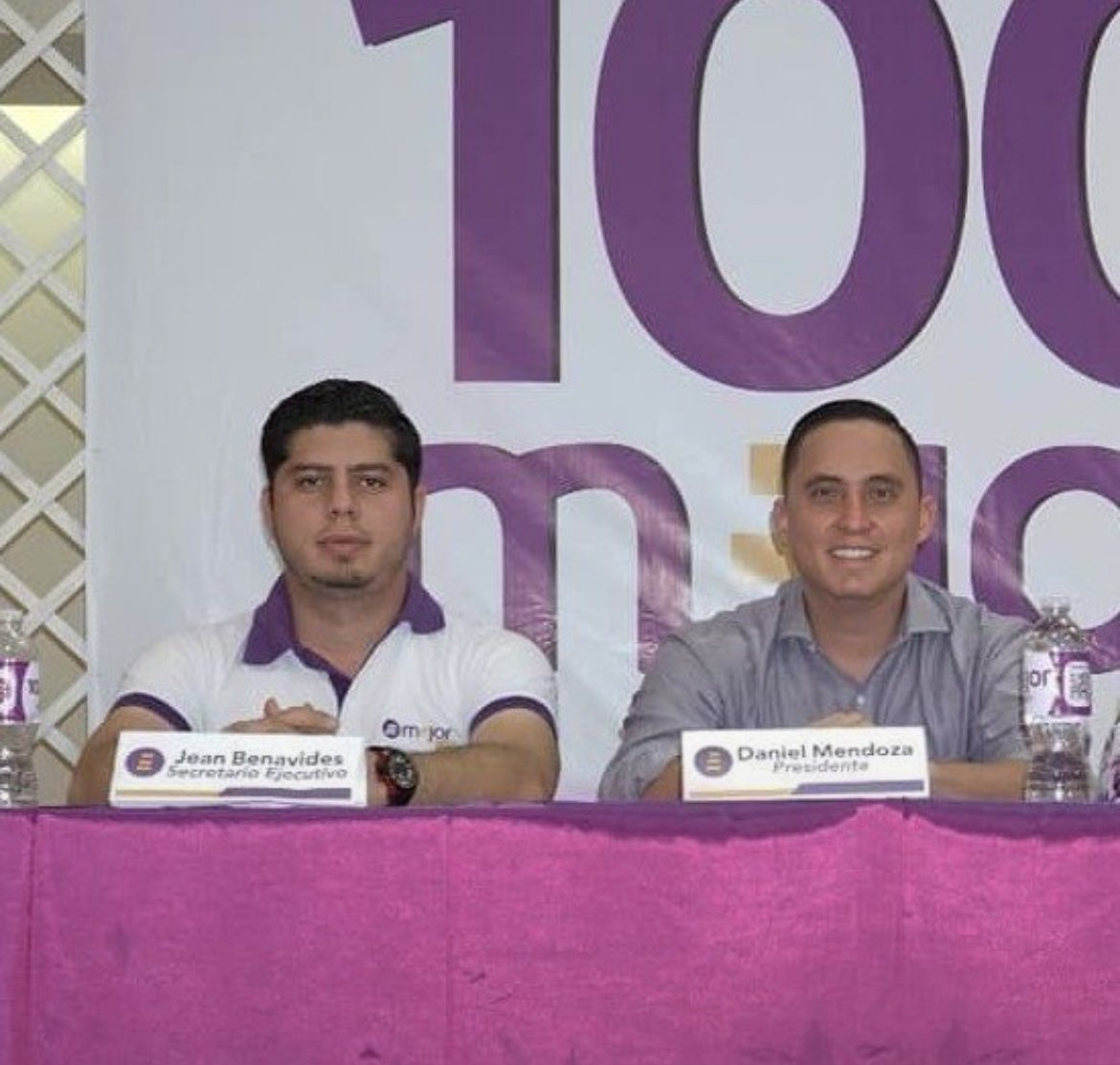 onlypanasec's tweet photo. #AlertaPanas 
🚨 ASESINAN A JEAN CARLOS BENAVIDES CON MÁS DE 20 DISPAROS EN CALCETA, el hecho violento se registró hace pocos minutos en esta localidad de Manabí. Benavides era señalado como presunto líder de «Los Fatales» en Junín y había sido identificado como exasesor del exasambleísta Daniel Mendoza. Hasta el momento, se requiere información oficial que confirme las circunstancias del crimen y los responsables del ataque. https://t.co/SvG4m32v8P