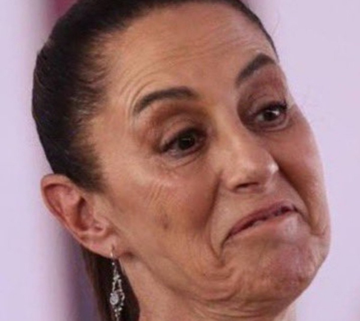 Derramandomole's tweet photo. @Melissa_Bely La rata viendo que no le entendieron que tipo de palazo necesitaba!!!! https://t.co/2uUaKY3c8s