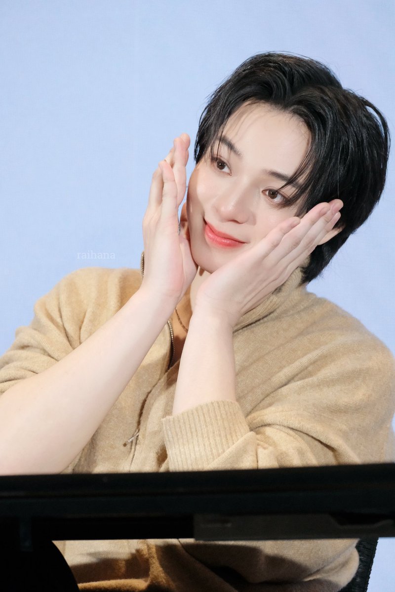 raihannuy1's tweet photo. น้องบาสมาสวัสดีเช้าที่สดใสครับ

BBAS EXCLUSIVE FS
#FriendlyMeFansignxBas
#บาสเด็กอ้วนที่แท้จริง
#bbasjtr https://t.co/qRHtYMbYQj