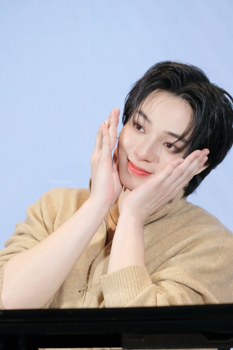 raihannuy1's tweet photo. น้องบาสมาสวัสดีเช้าที่สดใสครับ

BBAS EXCLUSIVE FS
#FriendlyMeFansignxBas
#บาสเด็กอ้วนที่แท้จริง
#bbasjtr https://t.co/qRHtYMbYQj