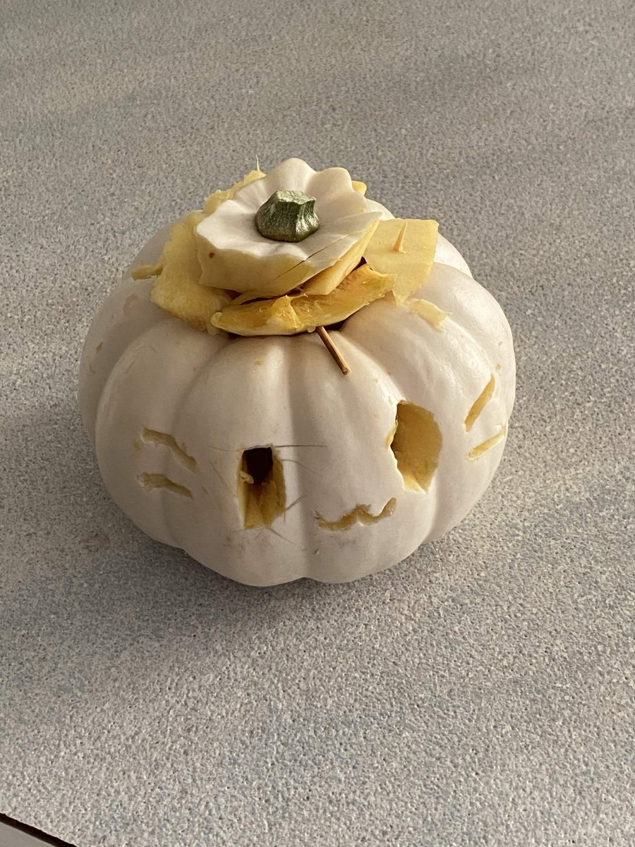 KatyaSable's tweet photo. TOON PUMPKIN WE CARVED TOGETHER https://t.co/XbhdWdjbR6