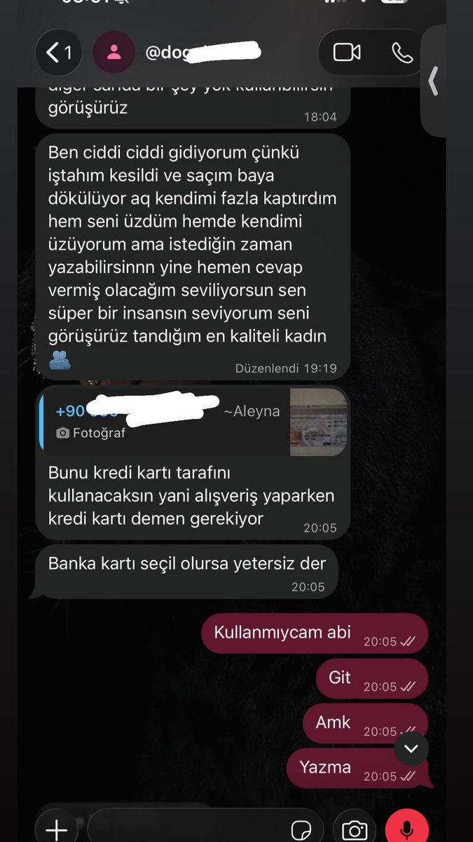Jhm8lby's tweet photo. @Snafudogu @falihrfk1 Tek taraflı atıp tutması kolay istemediğim halde para vermek için yalvaran birisin şimdi kötü ben oldum öylemi aynen knk. Ayrıca ben hiçbir zaman umut vermedim kanıtlarda aşağıda engel atmama rağmen beni sürekli rahatsız etmeyi kes yoksa daha fazla ss gelicek https://t.co/w1dkjREvXt