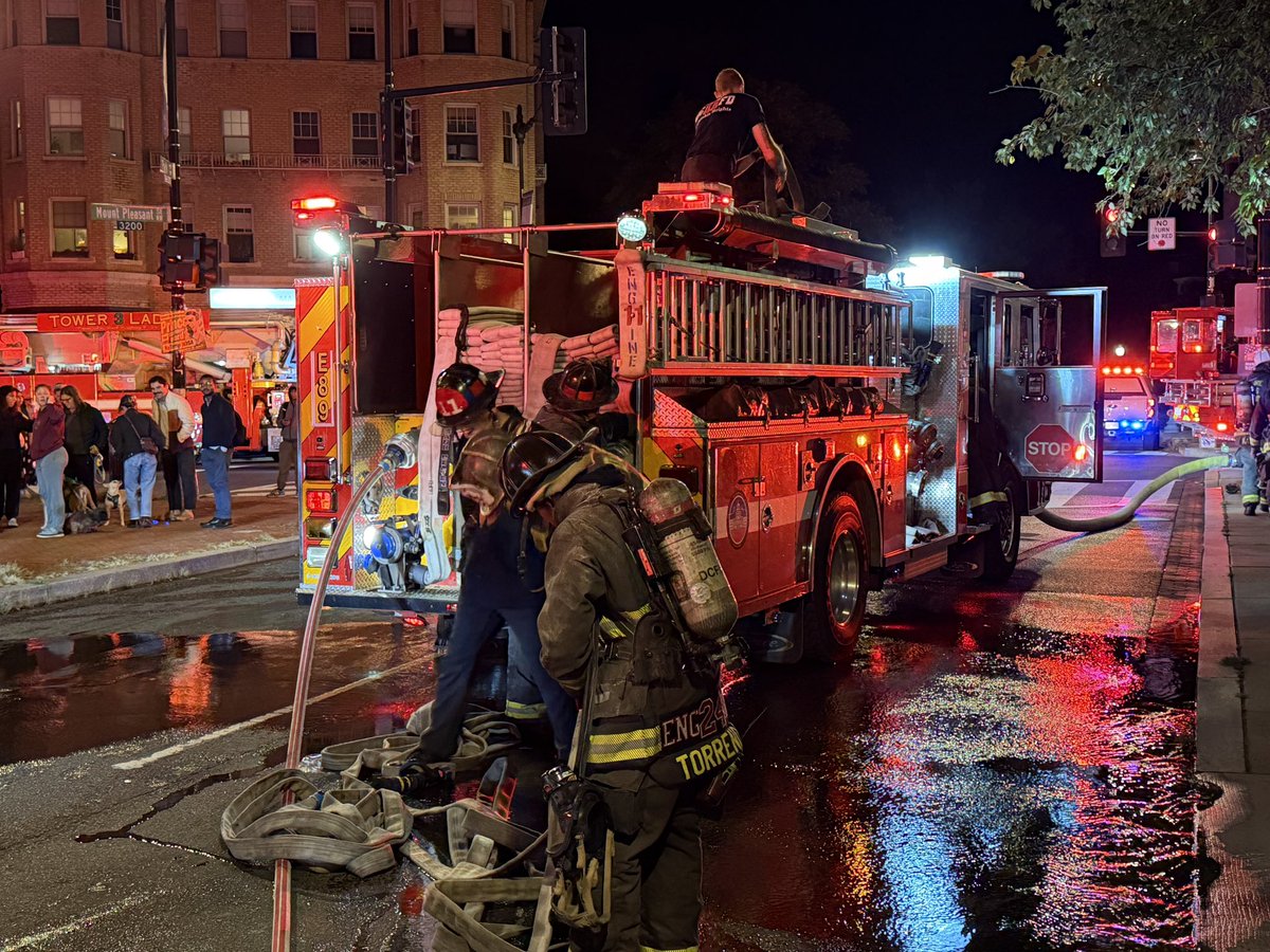 dcfireems's tweet photo. Working Fire - 1600 Block of Park Road NW

Four story apartment building with smoke showing from first floor upon arrival. 

Fire in an apartment on first floor extinguished quickly. 

One resident currently being evaluated. https://t.co/1zuMTQyXUs