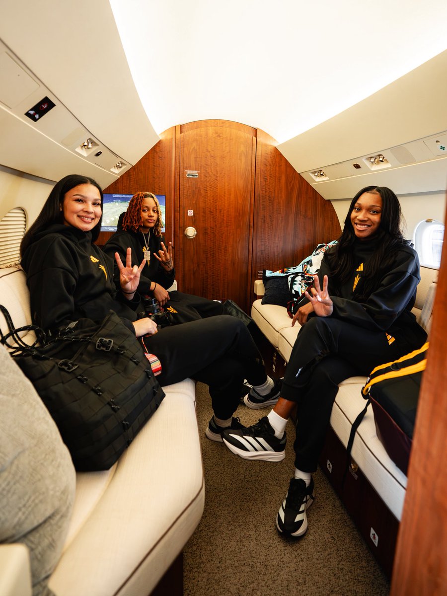 TheSunDevils's tweet photo. The Sun Devils are on their way to the 2026 Monster Energy Big 12 Basketball Media Day 🔱 https://t.co/6DZbkusaC4