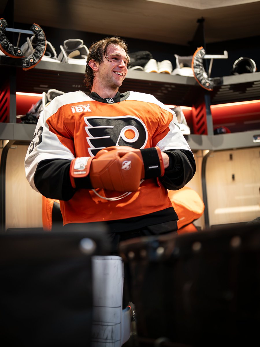 NHLFlyers's tweet photo. A KO for Joseph Woll's first Flyers W. 🥊

#COLvsPHI | #LetsGoFlyers https://t.co/2D2ll5rG5O