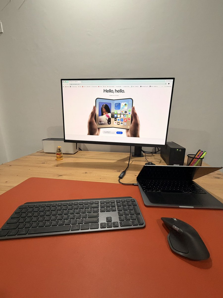 Aboxz09's tweet photo. 📱 iPhone Fold — The Future Unfolds. 🍎
One device, two experiences. A bigger vision of what an iPhone can be. 🚀
The next evolution of smartphones? 👀
#iPhoneFold #Apple #FutureOfTech #Innovation https://t.co/94qgMg5c63