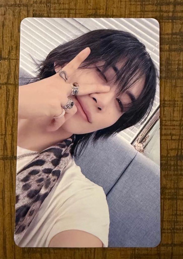 hime1004_'s tweet photo. jeonghan hmv &amp; tower records lucky draw leopard haniㅎㅎ https://t.co/IQ5QZdD0eg
