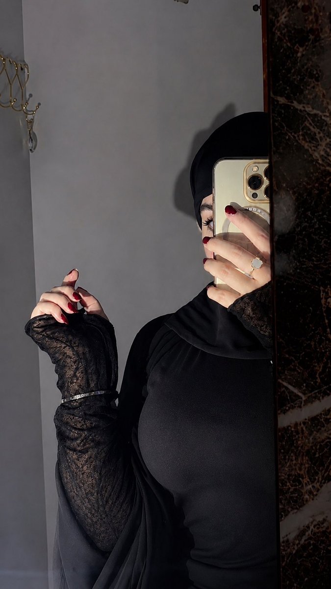 sajeda7x's tweet photo. اوتفيت الكلية 💕 https://t.co/dPgFWcHVE5