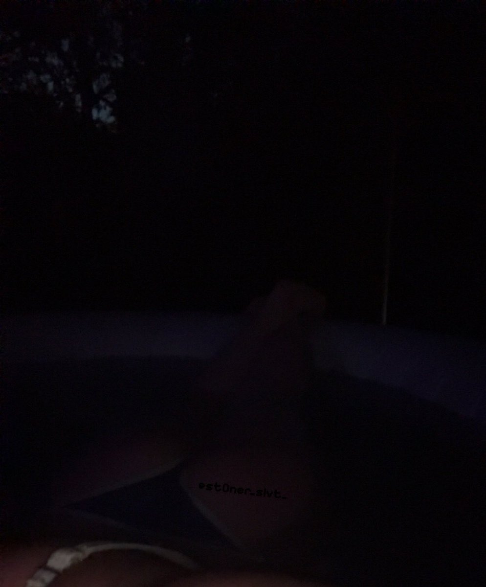 st0ner_slvt_'s tweet photo. hot tub together?✨♨️
•
#nsfwtwt #nsfw #ass #bikini https://t.co/B5gBgMdEky
