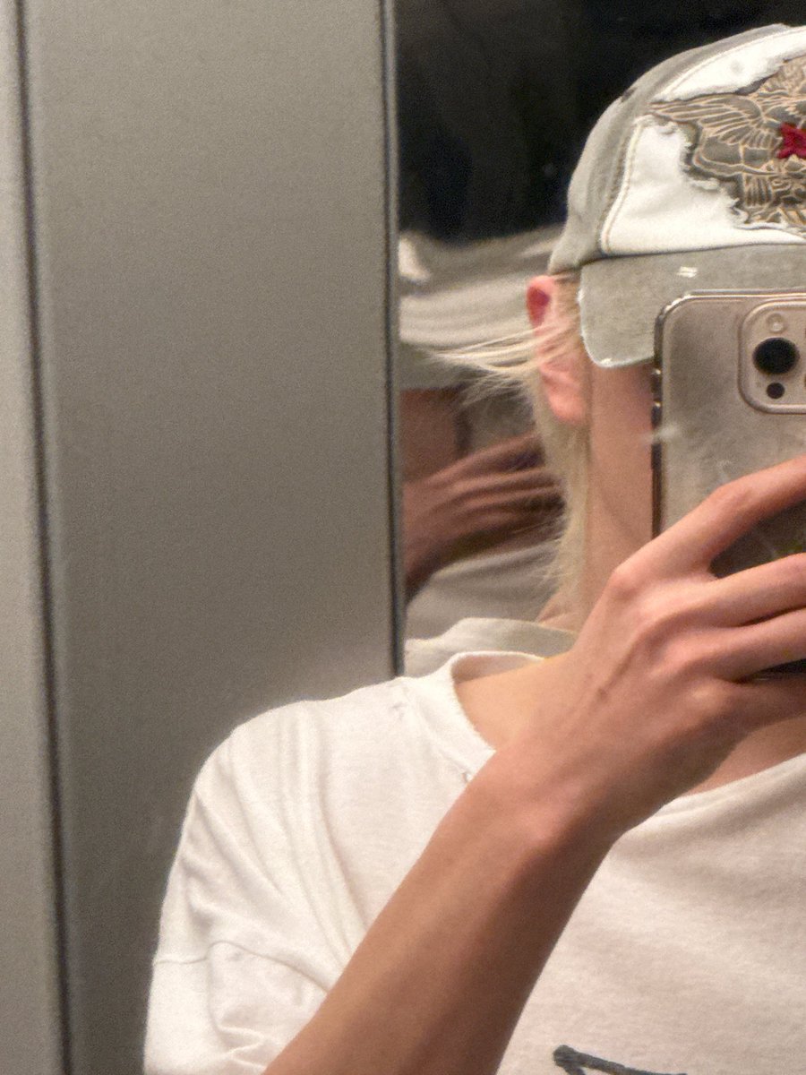 notesofsh's tweet photo. 261020 weverse dm 🐱💬 https://t.co/1814Tq0K8T