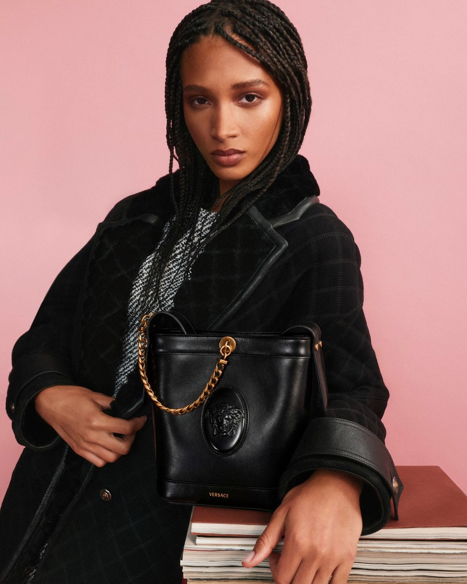Versace's tweet photo. Versace Fall Winter 2026 — uncompromising artistry and attitude, rooted in the rich heritage of the House.

Now available at https://t.co/QyV9QFlpgU https://t.co/WFDA640NgJ