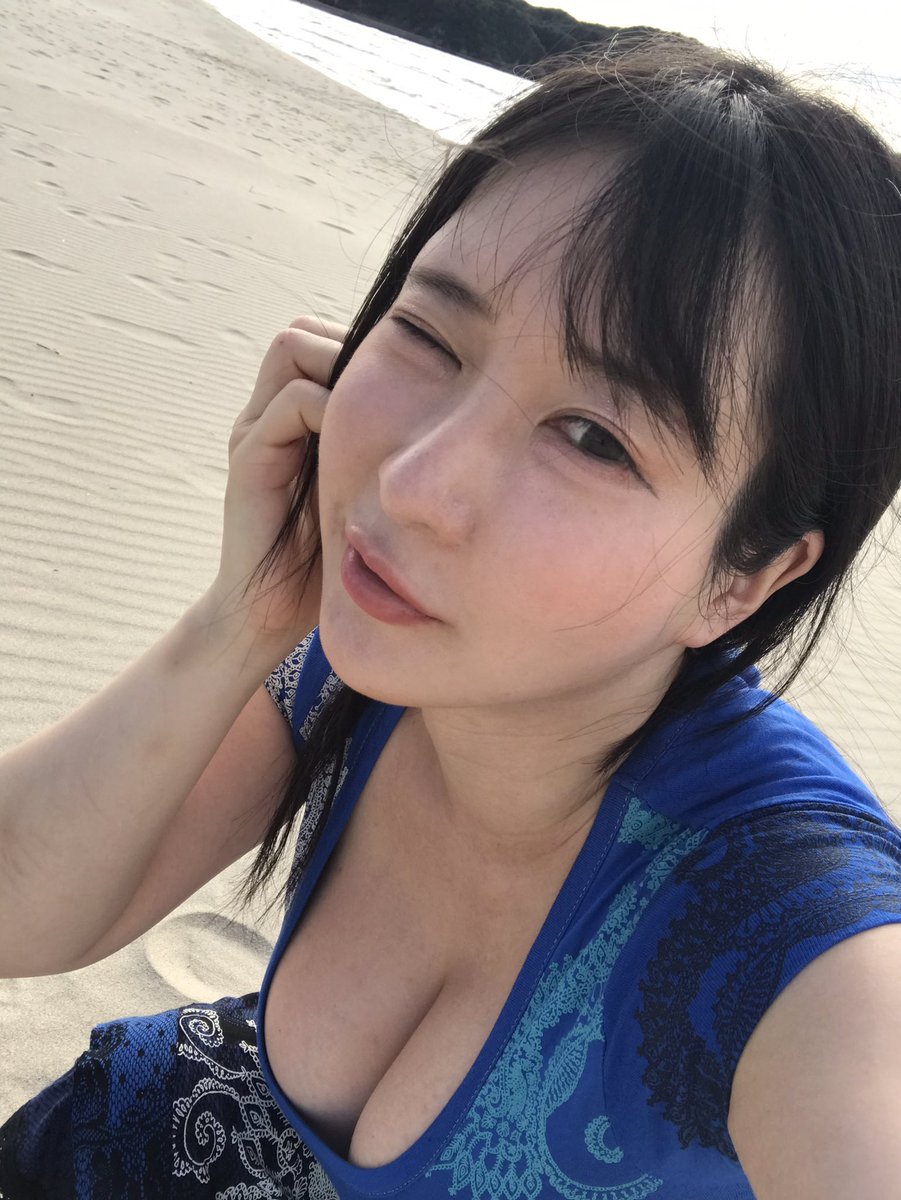 UKniukei's tweet photo. 秋の日本海と風紋と。
#雨宮留菜 https://t.co/c7qCswQr32