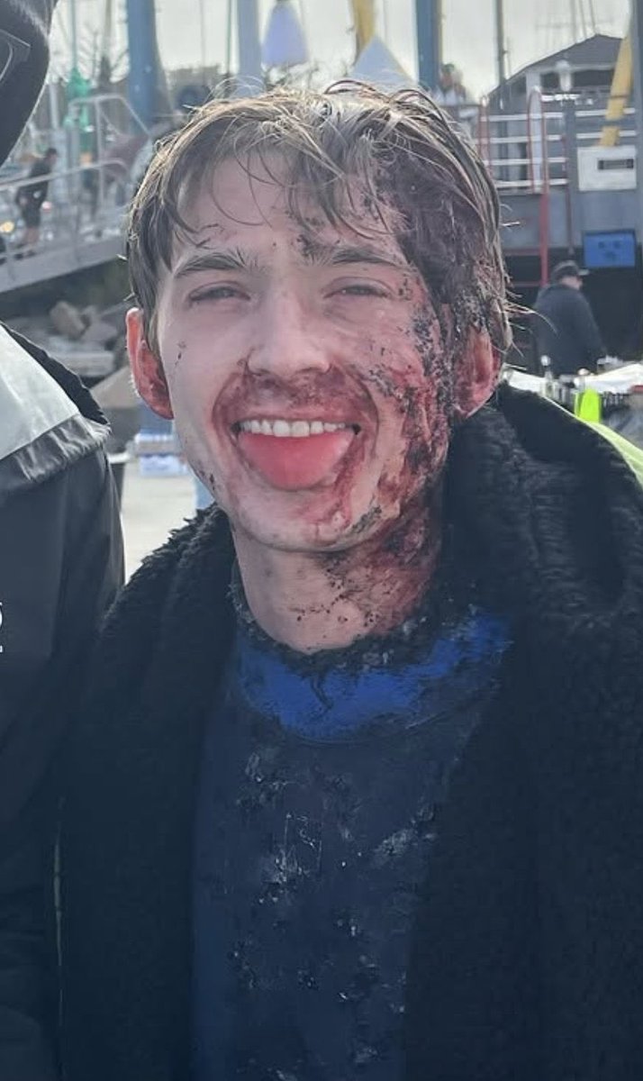 S0ULMATES_95's tweet photo. he’s smiling… he got swallowed by a whale and he’s smiling. https://t.co/3H67rY6Moz