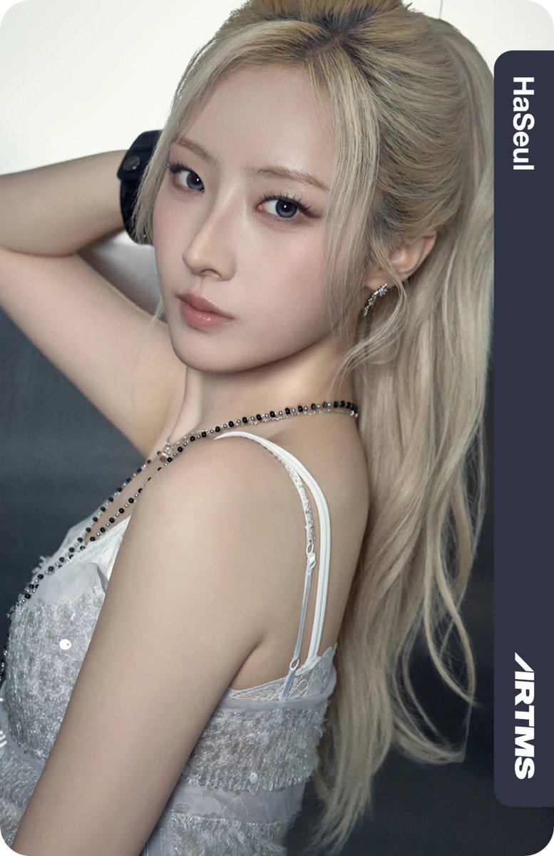 orrery_nim's tweet photo. ARTMS Objekt Atom02 353-355z Haseul https://t.co/xfYNVvosF5