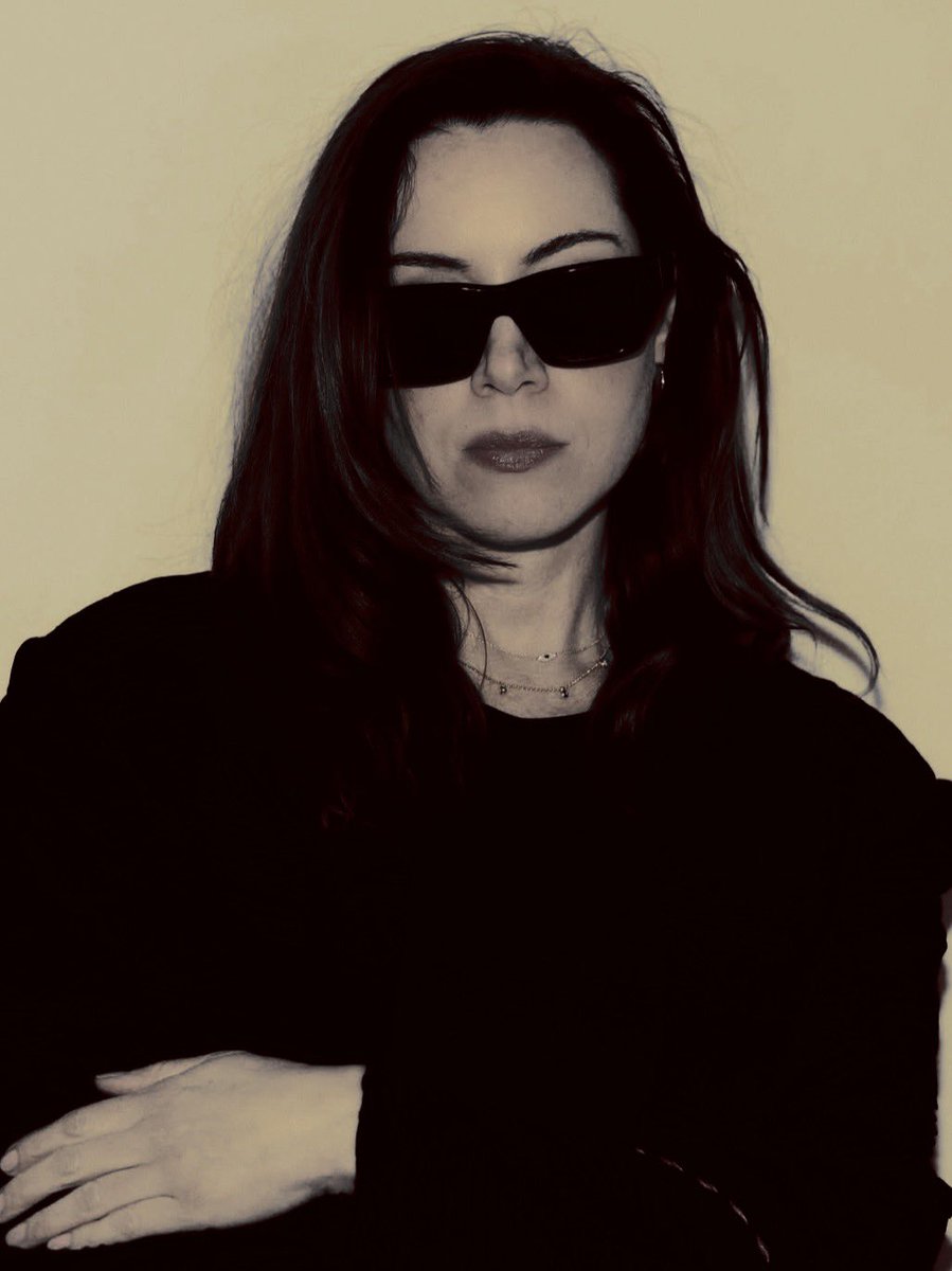 cineplazas's tweet photo. ⠀—⠀𝓝ome: aubrey christina plaza.
⠀—⠀𝓐ltura: 1,68.
⠀—⠀𝓘dade: 42 anos.
⠀—⠀𝓢igno: câncer.
   —   𝓔stado civil: namorando.
⠀—⠀𝓢exualidade: bissexual.
⠀—⠀𝓔stação favorita: inverno.
⠀—⠀𝓒or favorita: vermelho.
⠀⠀ https://t.co/9esuWklvXq