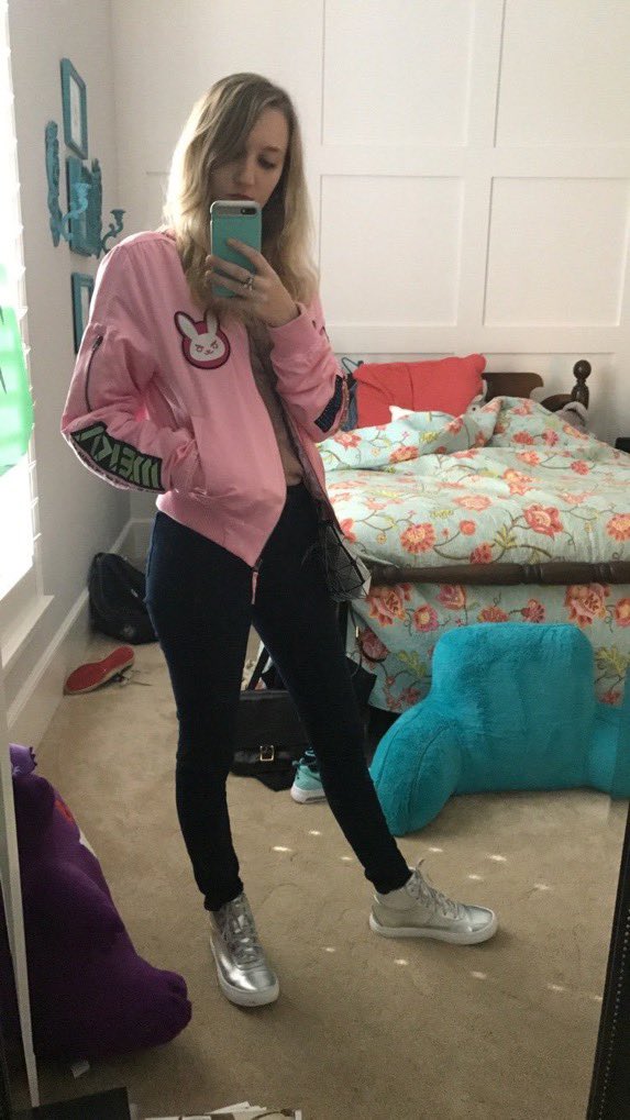 JerStone22's tweet photo. Cuck risked his petite gf https://t.co/L1aopyMaun