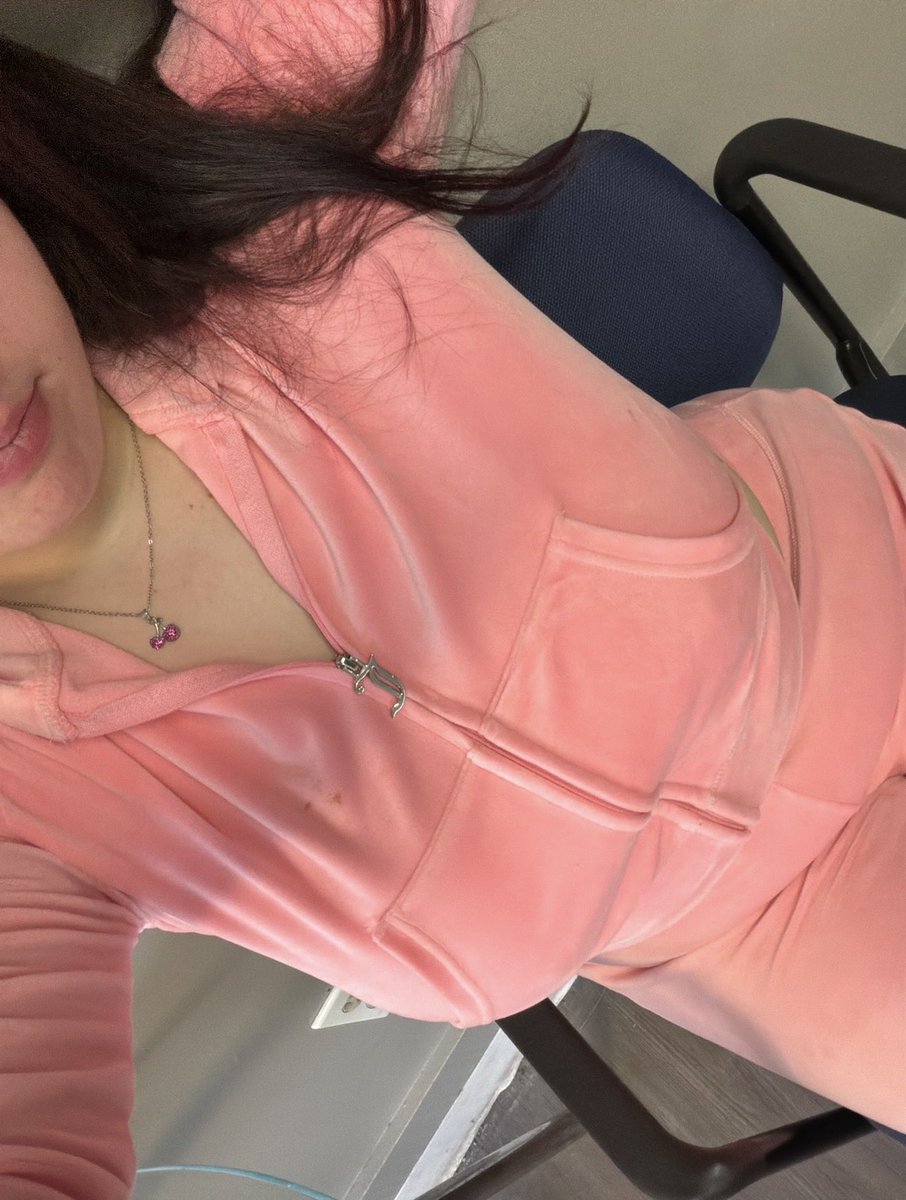 Sadiepostsagain's tweet photo. obsessed isnโt even a work for the pics i took in this outfit ๐
#onlyfans #sadiepostsagain #onlyfans #nsfwtwt #BBUK #titties https://t.co/YwXpPidKIm