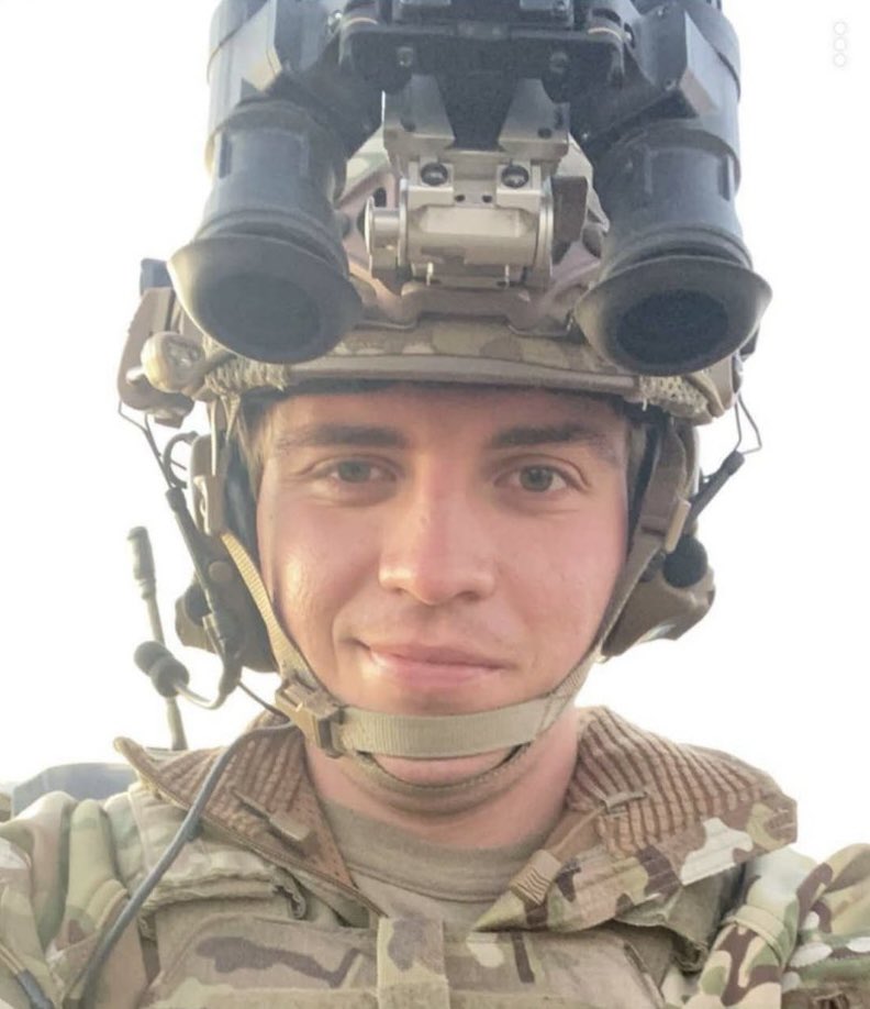SarahisCensored's tweet photo. HEARTBREAKING UPDATE: THE AIRMAN WHO FELL TO HIS DEATH AT THE UTSA FOOTBALL GAME LEAVES BEHIND A WIFE AND TWO YOUNG BOYS.

We now know the identity of the U.S. Air Force member who tragically fell approximately 150 feet during a military rappelling demonstration at the Alamodome in San Antonio on October 17th.

His name was Technical Sergeant Ian Patterson, a decorated Air Force veteran with 15 years of service.

Ian was participating in a pregame demonstration honoring our military before the UTSA - Navy football game when something went terribly wrong. He descended at a dangerously high speed and struck the field in front of thousands of spectators.

He was rushed to the hospital but tragically did not survive.

Ian was a husband to Niki and a father to two young boys.

Niki is a stay-at-home mother who homeschools their children. Ian was their primary financial provider.

Ian spent 15 years serving our country. He served in Korea, Colorado, and Germany, and was recognized as the Air Force Special Warfare Enlisted Instructor of the Year in 2022.

A GoFundMe has been established to help Niki relocate closer to family, provide for her children, and handle potential legal expenses.

Please pray for Niki and these two little boys.

Our military families sacrifice more than most people will ever understand.

🇺🇸 Rest in peace, Technical Sergeant Ian Patterson. Thank you for your service.