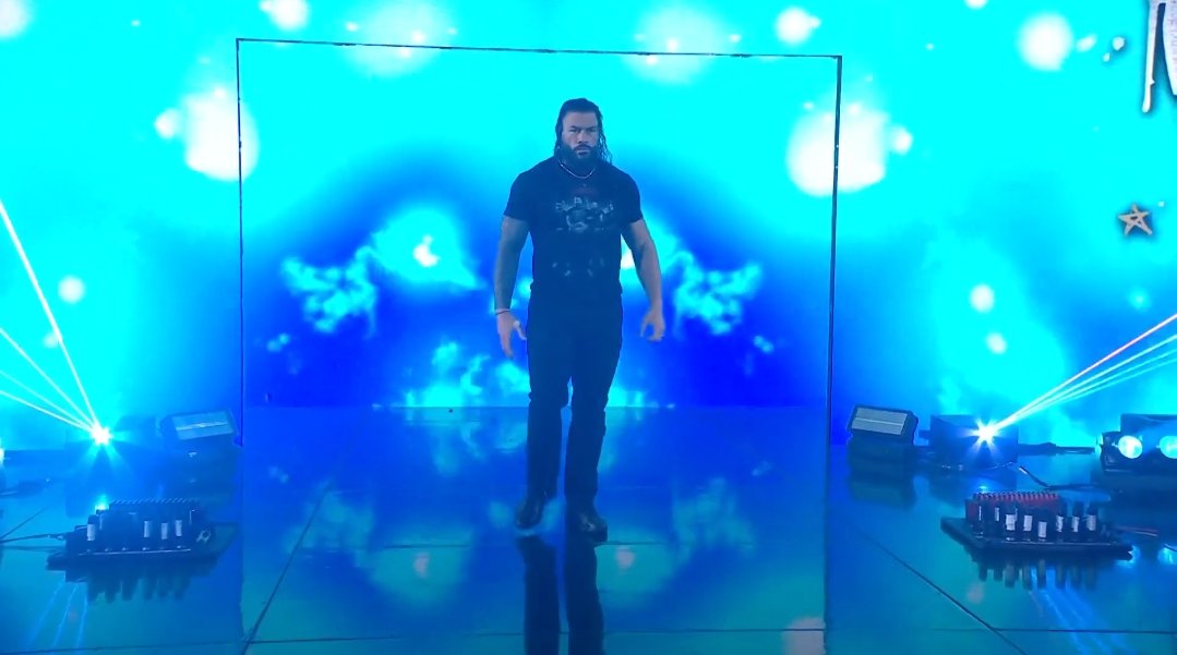 bierman00's tweet photo. @WWE @WWERomanReigns Aaaah the AURAAAA😭🔥😭🔥😭😭🔥😭 https://t.co/2mhUTXERoL