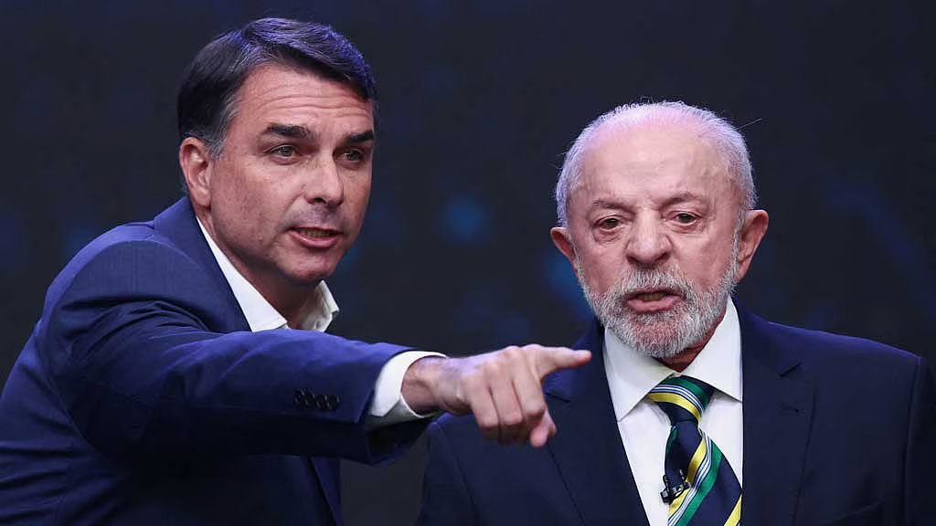 globalelectsim's tweet photo. 🇧🇷 Currently, Flávio Bolsonaro has a 99.22% chance of winning, compared to Lula da Silva's 0.78%. This probability is statistically insurmountable with the time remaining. https://t.co/D2qc6UYTWl