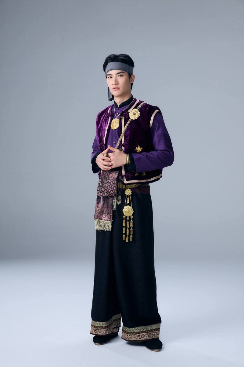SHTH_archives's tweet photo. Fitting check! Fah Ham, Pha Wiang, Intharach, Chom Han🙌🏻

#ScarletHeartTH #ปาฏิหาริย์ข้ามกาลเวลา #Phuwintang #fforce_ #tawan_v #fourthnattawat https://t.co/bl4PdgyJ9j