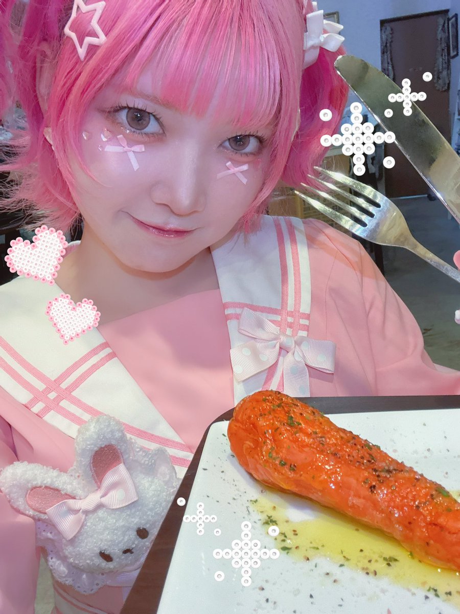 picopico_hina tweet picture