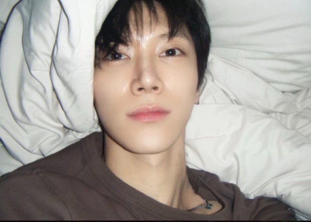 HaruBerryy's tweet photo. ; คนนี้ก็นางฟ้า คนนี้ก็นางฟ้า คนนี้ก็นางฟ้า นางฟ้า นางฟ้า

(คนนั้นเมาแล้วปะวะ มาพูดนางฟ้าอะไรใส่โทรศัพท์)

: บี๋ พอแล้ว อายเขา

; ก็บู๋เป็นนางฟ้าของเค้าจริง ๆ นิ นางฟ้า ๆๆๆๆ

: โอ้ย กลับมาไม่ต้องเข้าห้องเลย

; อ่าว แล้วเค้าจะไปนอนไหน

: ไปนอนกับสมบูรณ์เลย

; เดี๋ยวไอ้สมมันทับเค้าตาย บี๋เป็นหม้ายไม่รู้นะ