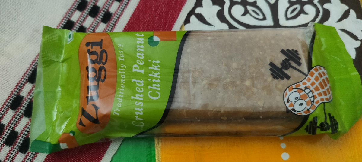 HindmadeG's tweet photo. @RelianceFreshIN @fssaiindia @zuggi_ @RelianceFresh  I bought a pack of ZUGGI Chikki from Reliance Fresh sm days ago.I checked the packet and noticed something very concerning. label says-Best before 4 months from the date of manufacture.refer images.
#consumerRights #FoodSafety https://t.co/1ln7GkPr0H