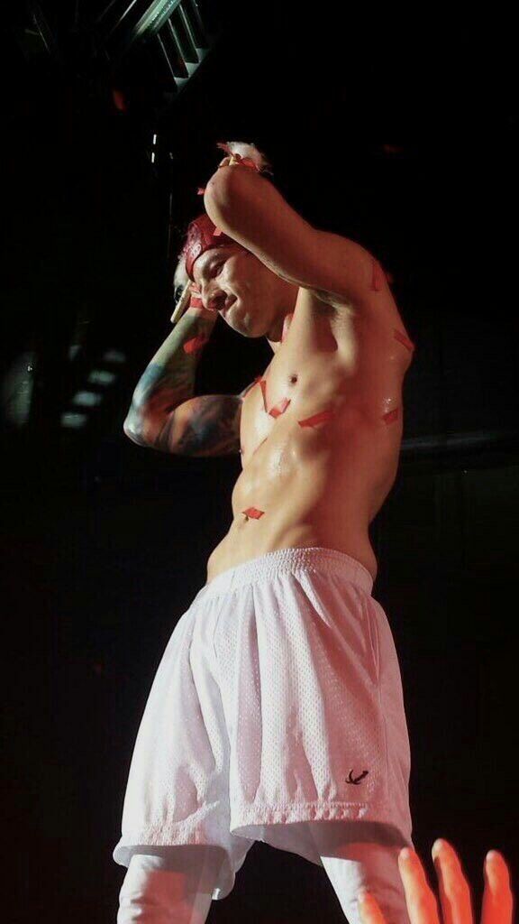 dr3llas's tweet photo. hes my everythingspo he's so perfect omg https://t.co/JwzDapf4L5