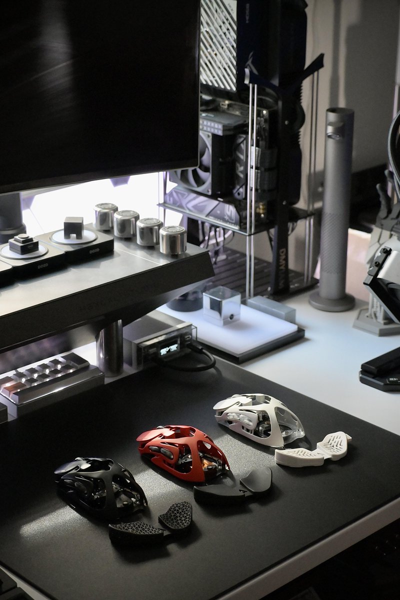 Angry_Miao's tweet photo. Cloud White plays it clean. Blaze Orange brings the heat. Basalt Black goes full stealth. Three colors, three attitudes — which Infinity Mouse is yours?
#AngryMiao #aminfinity https://t.co/khMxsiT1Ab