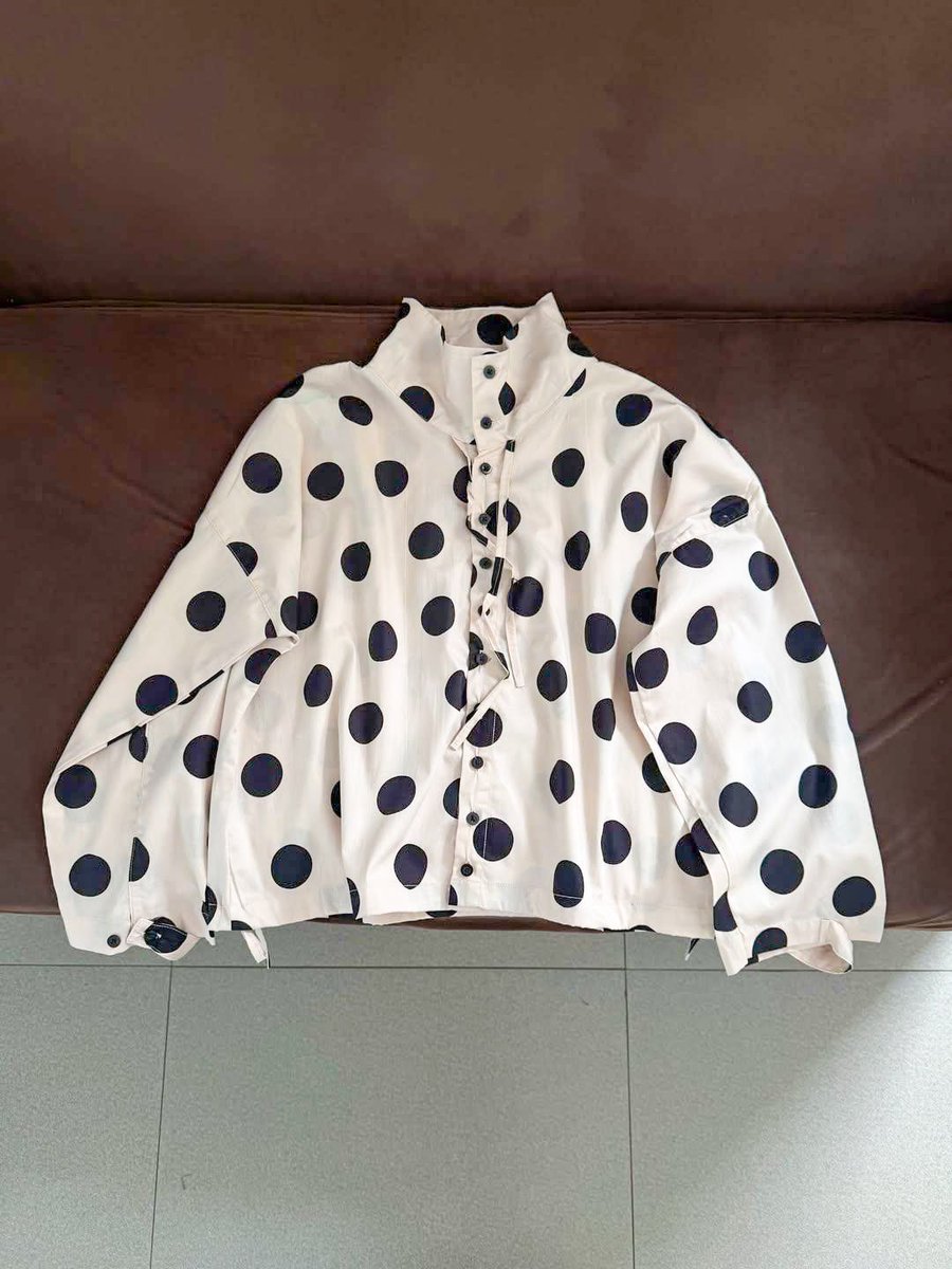 Lauraazizh's tweet photo. Nemu highneck shirt polka yg cakep banget😍✨️ https://t.co/0V8cI8zVo4