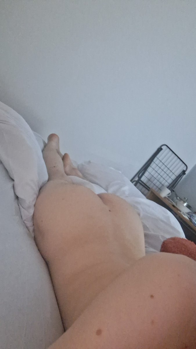 TheIconOfTheNW's tweet photo. It doesnt take much to woo you doesnt it slut
#Femboy #slut #gay #nude https://t.co/pnBLt51bkT