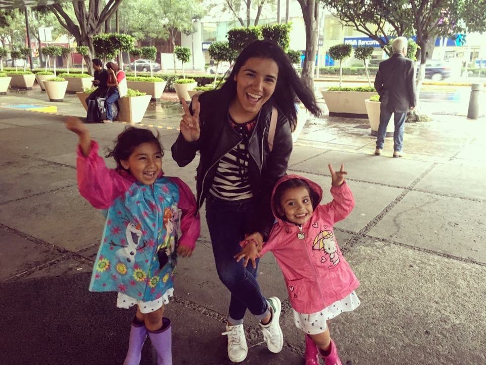 Karinajipe's tweet photo. Me puse muy sentimental porque hoy cumplió 13 añitos mi sobrina más pequeña, pero hubo un día… https://t.co/45elz9Gz5i