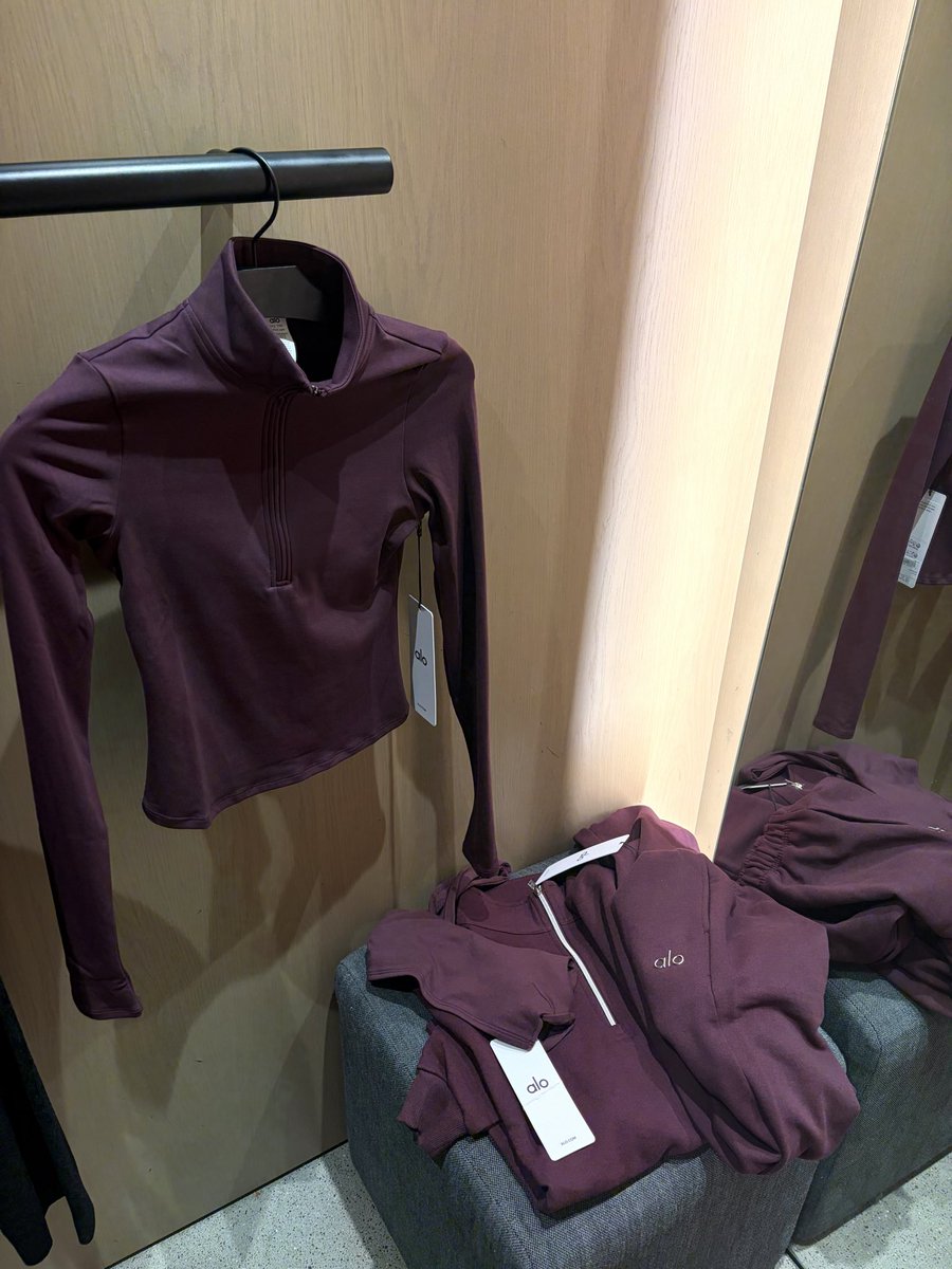 _nnchic's tweet photo. alo 新作Rich Bordeaux🍷��

可愛すぎました〜今年もブラックフライデーセールやるはず！？

それまで待ちます🤣💸 https://t.co/Rpot9y6Q0x