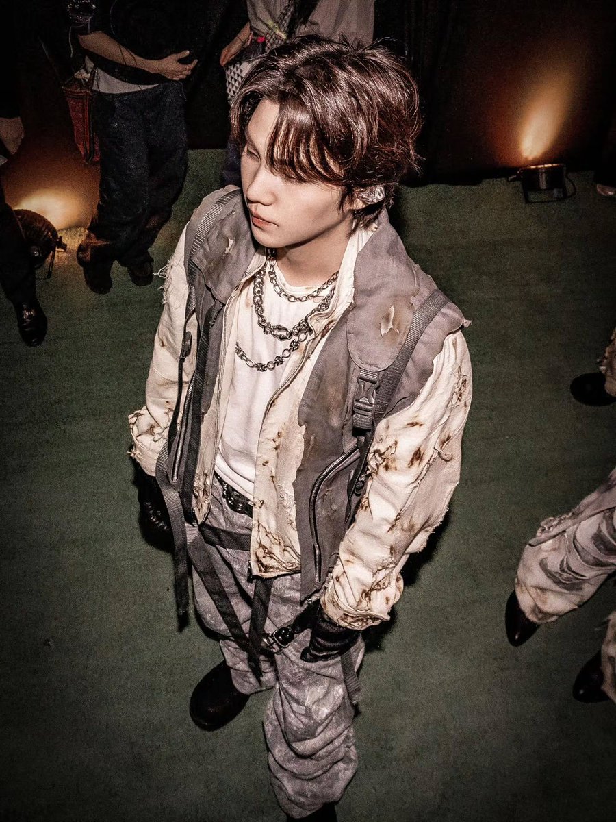 mygteambr's tweet photo. 191026 ✦ Yoongi via IG feed
↳ @ agustd

“SANTIAGO” https://t.co/4kLJOg4KMb