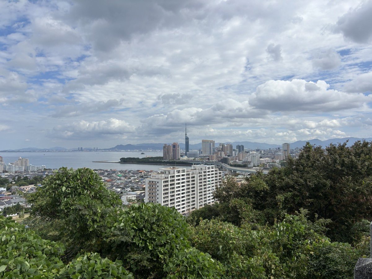 god777_k's tweet photo. 今日は娘ちゃん連れて
パパと3人で
愛宕神社に行って
縁切り地蔵尊へ

おにぎりつくって
唐揚げして
卵焼きの
簡単お弁当持ってGO!!

写真撮るの忘れて
みんなで食べた後に
写真忘れたねwwwって

久しぶりの家族時間♡ https://t.co/Zldygya1vm