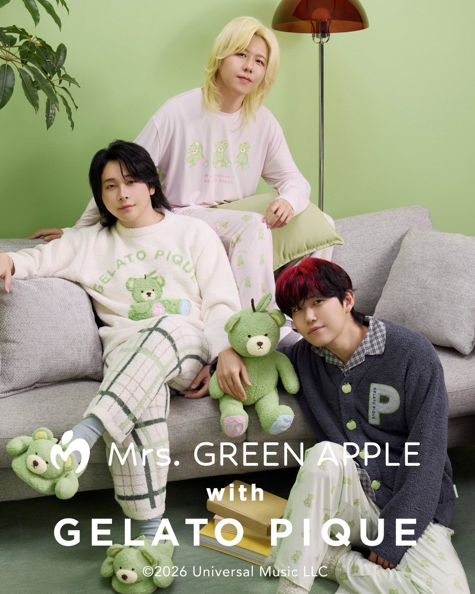 _gelatopique's tweet photo. 本日10.20(TUE)発売開始！

- Mrs. GREEN APPLE with GELATO PIQUE -

https://t.co/lot6k7vVrv

Mrs. GREEN APPLEと初コラボレーション！
青リンゴモチーフのベアを主役にした
オリジナルキャラクター“グリベア”が誕生。

ルームウェアや雑貨で贈る
スペシャルコレクションを10月20日(火)より発売！

🍏🍏🍏

この秋、Mrs. GREEN APPLEとgelato piqueが贈る、
スペシャルなコラボレーションが実現。

青リンゴをモチーフにしたコラボレーションオリジナルキャラクターの
“グリベア”がやさしくおうち時間を彩ります。

爽やかなカラーリングに包まれた
ルームウェアと雑貨には、
Mrs. GREEN APPLEらしい遊び心と、
gelato piqueならではの心地よさをぎゅっと詰め込んで。

#gelatopique
#ジェラートピケ
#roomwear
#ルームウェア
#グリベア
#MrsGREENAPPLE 
@AORINGOHUZIN