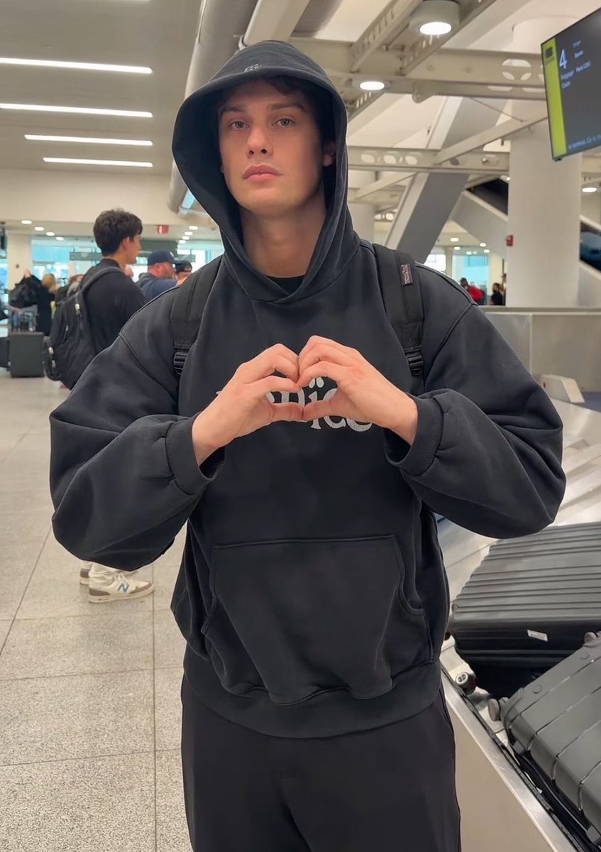 dobv8id's tweet photo. He’s like a friend I worry about https://t.co/zXnPMzRuko