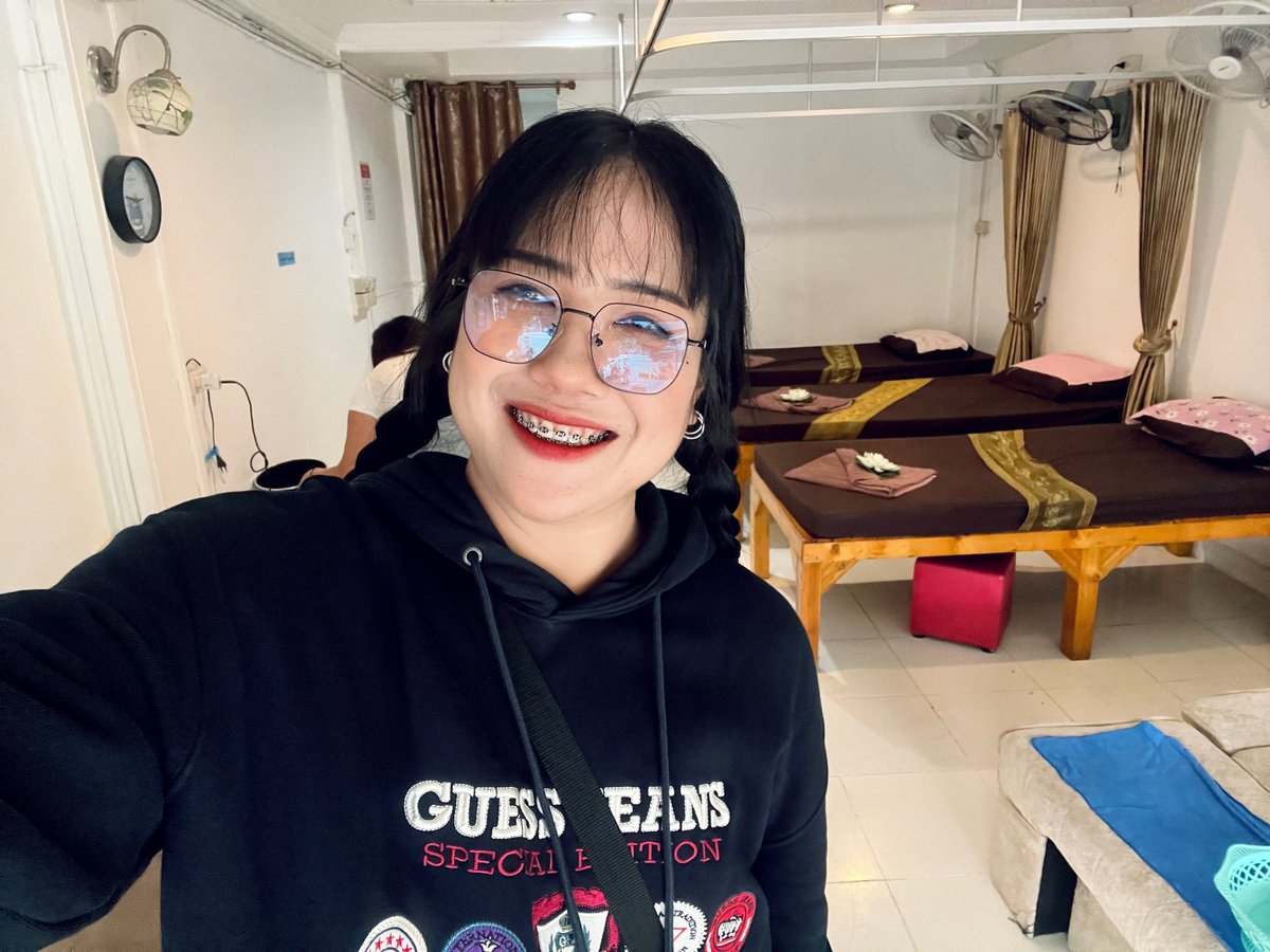 Namtbu's tweet photo. @Namkuy38 
อยากเจอคนจริงใจมีไหมแถวนี้  อยากเจอคนดีๆแถวนี้มีไหมเอ่ยยยย😘😘😘
#พัทยา https://t.co/H3f6AtzQBn