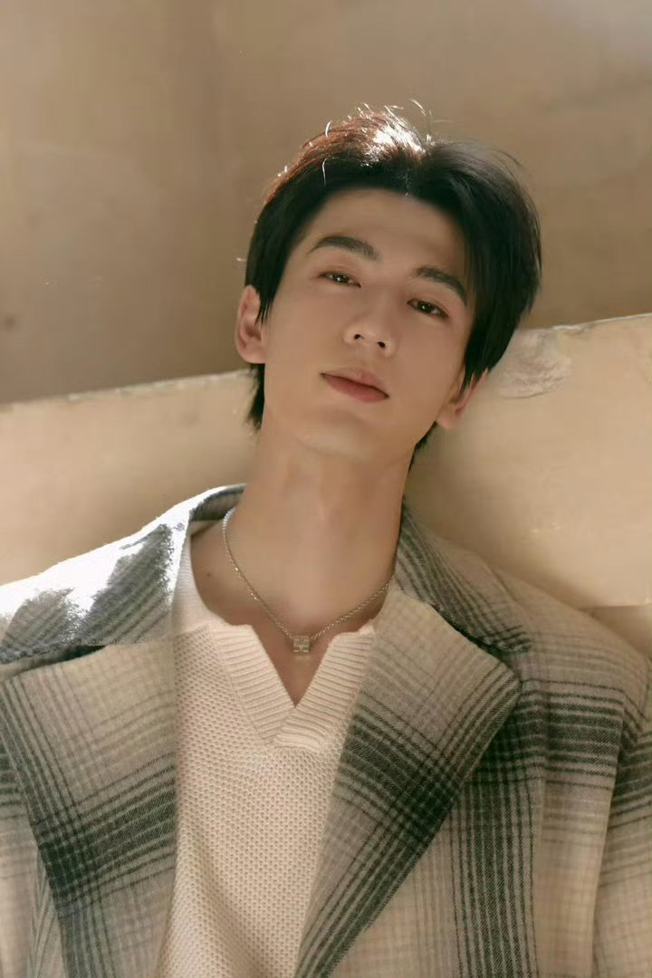o98613's tweet photo. #zhanglinghe 🌖🌘 https://t.co/NvA5uRJpkW