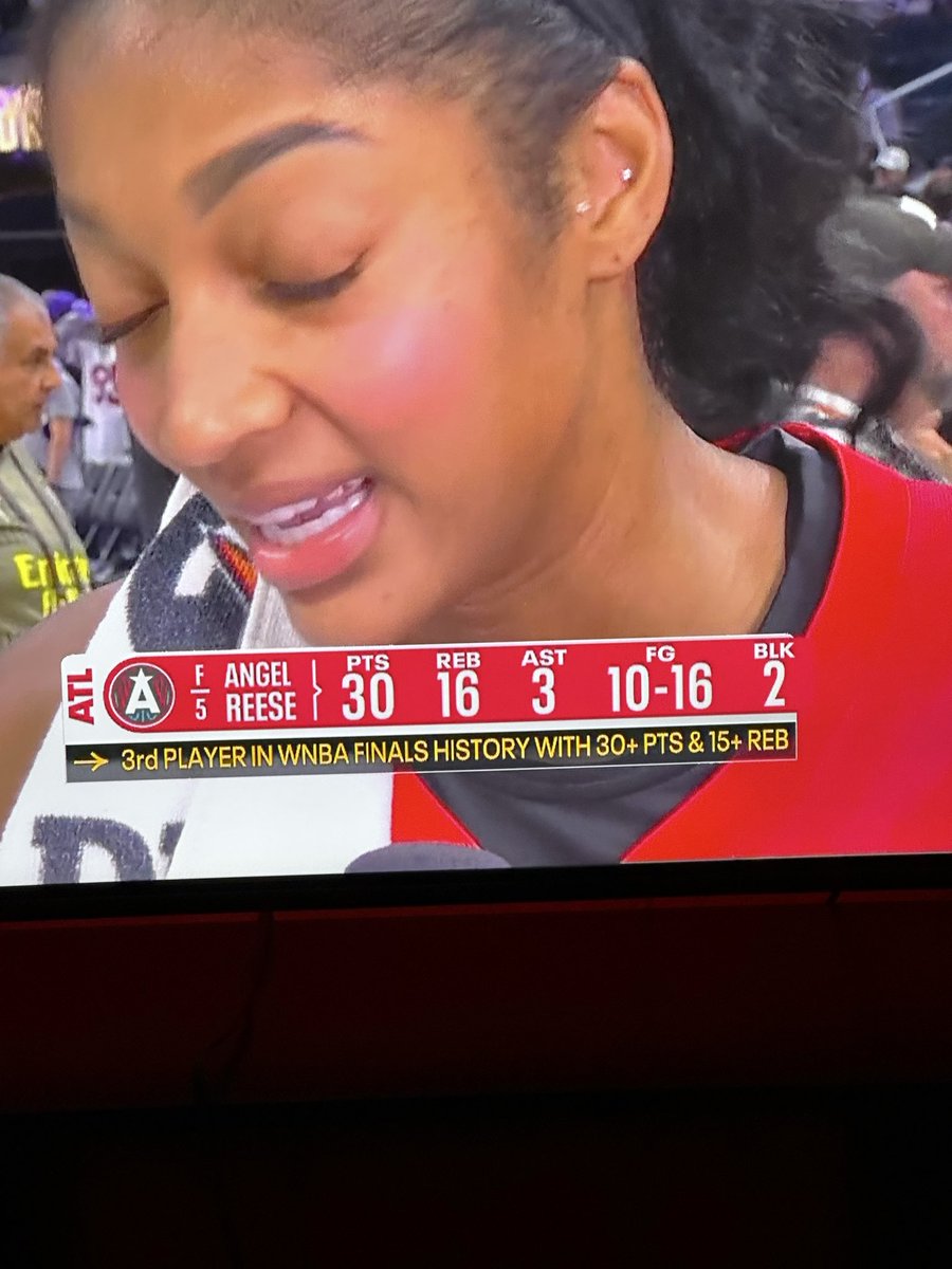 GeoffreyProw's tweet photo. She really ruining the hate watching. #GoAngel #Godream #geauxtigers 😤😤 https://t.co/ix6gP8SHWP