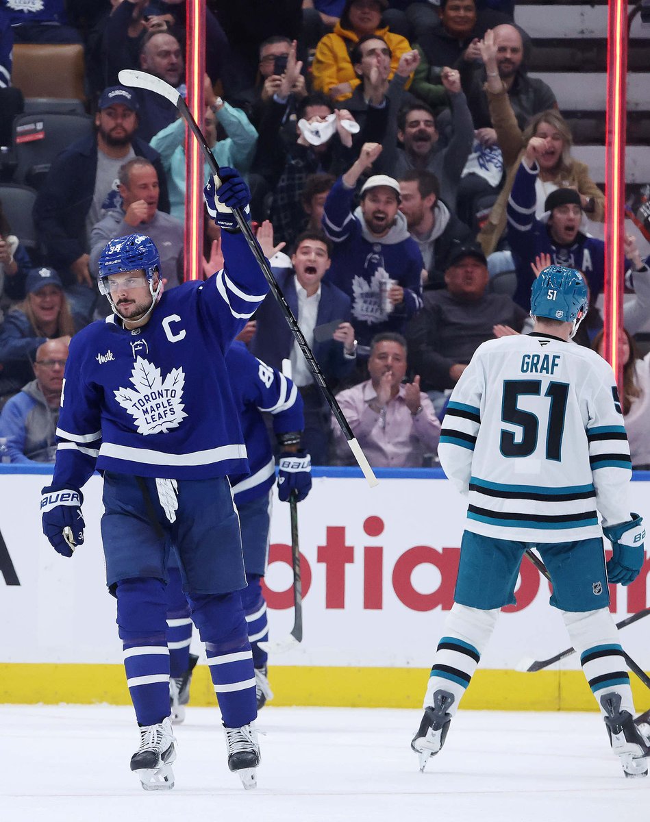 SteveRussell's tweet photo. Leafs Win! Leafs Win! Leafs Win!
The Maple Leafs beat the San Jose Sharks 3-1!
#LeafsForever #leafsnation https://t.co/aGk3ZP3rdh