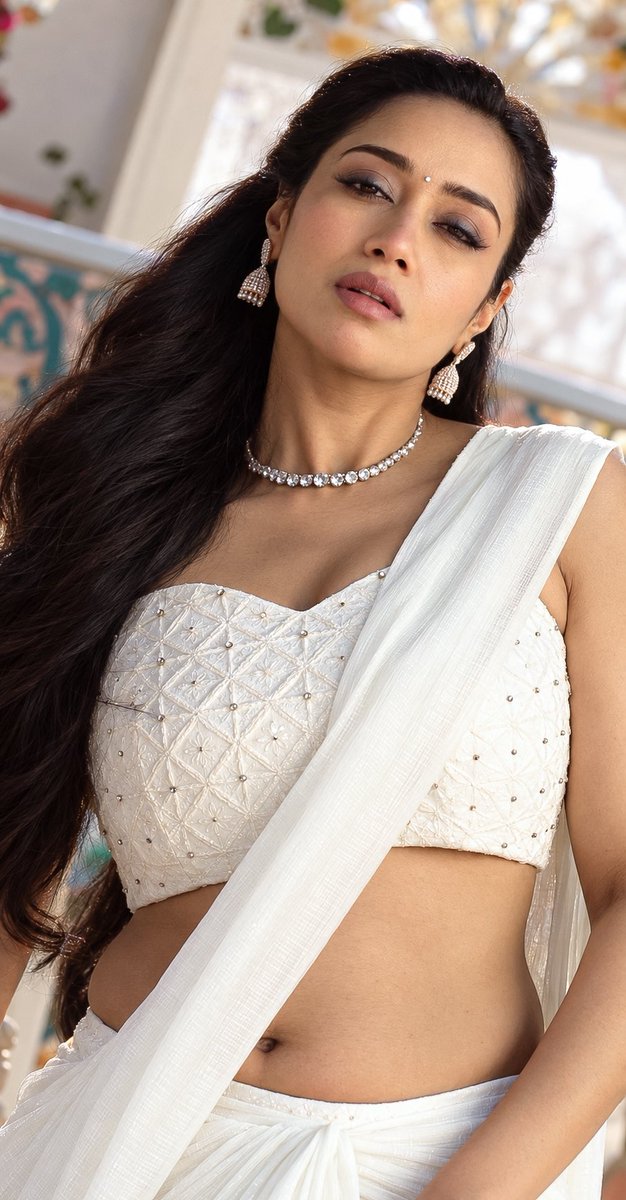 Actress_Desire5's tweet photo. Niverha pethuraj hip curves 🥵 and navel 📈
Uff underrated. nivetha what a body 🔥🤤
#NivethaPethuraj https://t.co/pzGkbTc2Fq