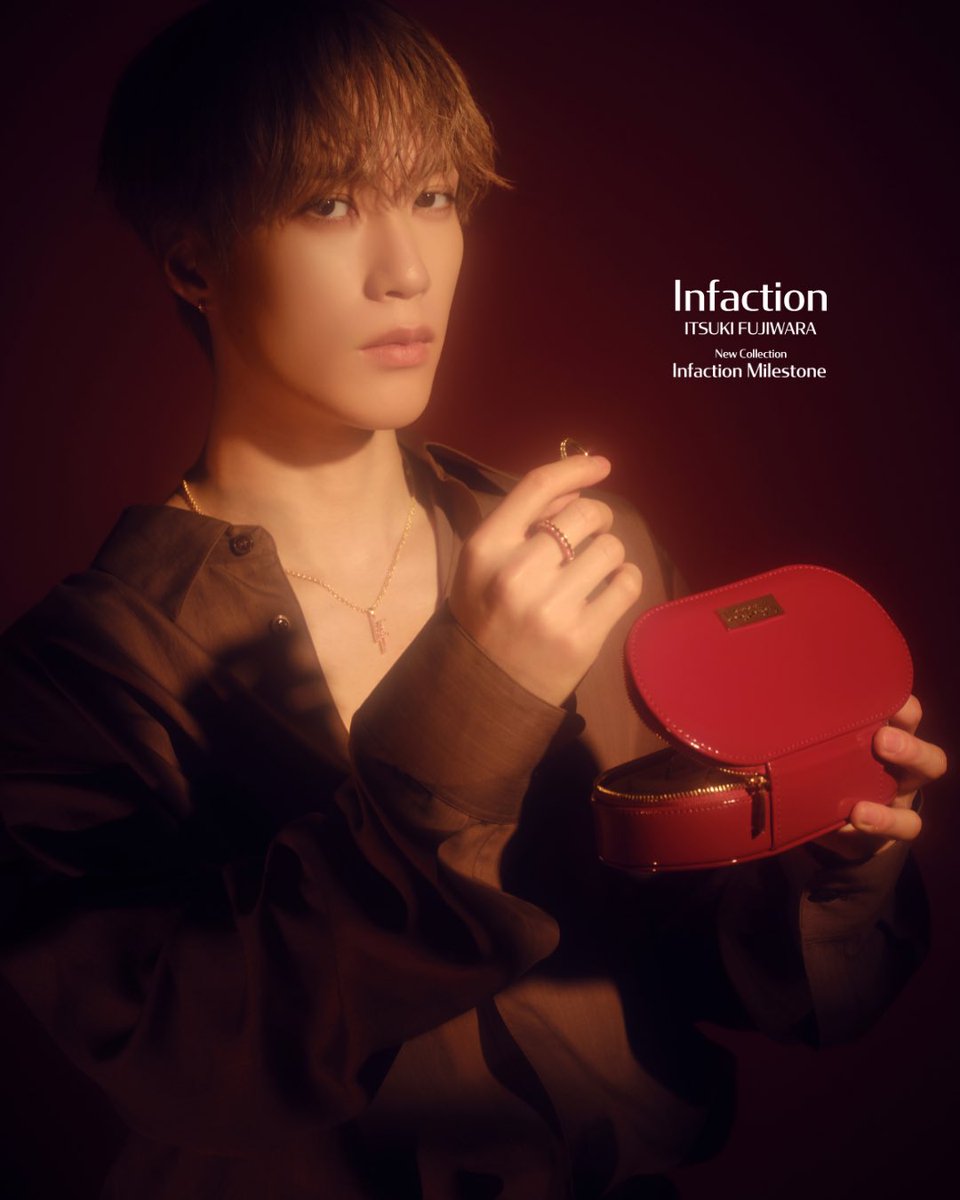 therampagefext's tweet photo. ／
#藤原樹 × #Infaction
New Collection「Milestone」
発売決定💎✨
＼

赤と青のストーンが輝くアクセサリーや、待望のアクセサリーケースが登場💍

誕生日という特別な節目に発表する今回のコレクションでは、新たな魅力を加えたアイテムを展開します。

本日より先行販売もスタート。
先行販売期間中は限定特典もご用意しております🎁

そして、本日より展⽰会開催✨
Infaction Milestoneのアクセサリーをご購入前に実際にご覧いただくことができます。
ぜひお立ち寄りください！

【展示会開催情報】
🗓️10月20⽇(火)〜10⽉23⽇(金)
📍MODI 2階

【先行販売情報】
🗓️10月20⽇（火）12:00〜10⽉28⽇（水）23:59

🔗詳細はこちら
https://t.co/yW20EoOGtg

@infaction_jp 
@itsuki__rmpg
