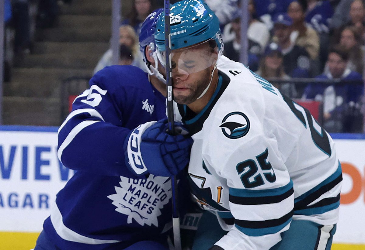 SteveRussell's tweet photo. Leafs Win! Leafs Win! Leafs Win!
The Maple Leafs beat the San Jose Sharks 3-1!
#LeafsForever #leafsnation https://t.co/aGk3ZP3rdh