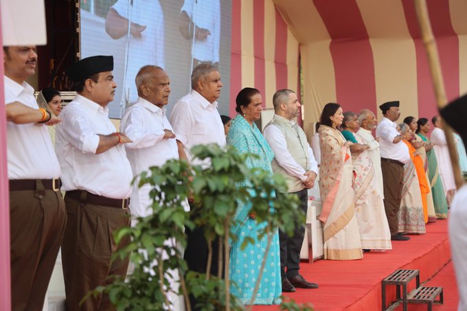 RSSorg's tweet photo. Distinguished guests attending today's RSS #Vijayadashami Utsav: Chief Guest Shri Sanjay Gupta ji, Chief Editor of Dainik Jagran, former Vice President of Bharat, Shri Jagdeep Dhankhar ji , Hon.Yaniv Reavach, Consul General of Israel to Midwest India. https://t.co/1xTsCDO5Nt